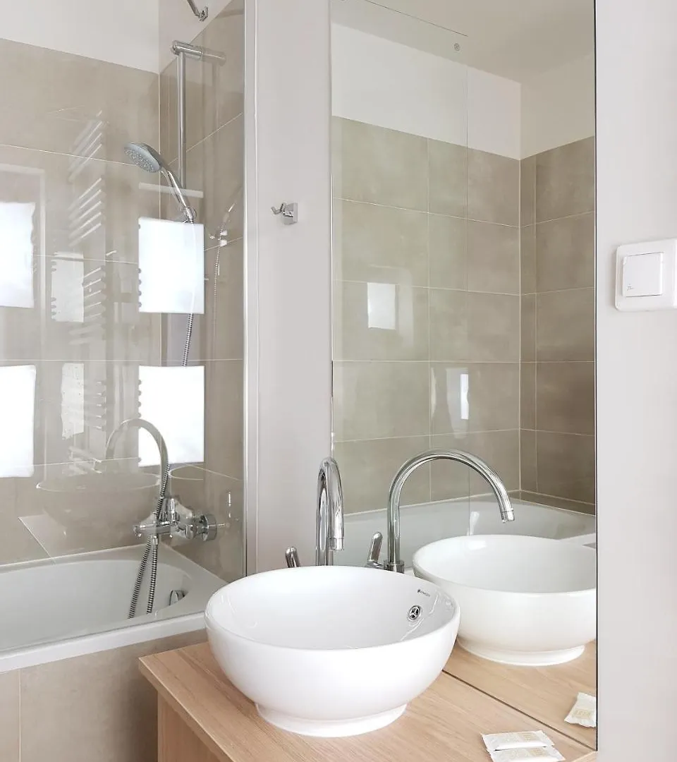Chopin Apartments - Eco Warsaw 3*,  Poland